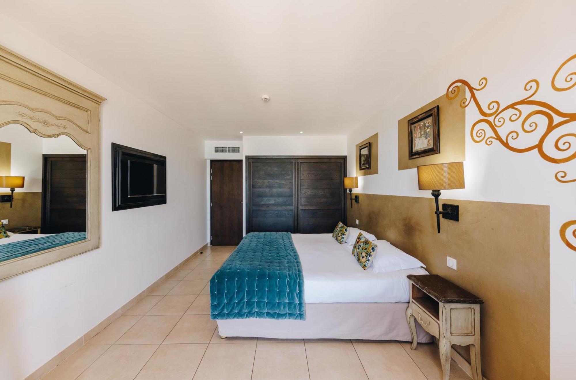 Hotel Liberata & Spa LʼÎle-Rousse Δωμάτιο φωτογραφία